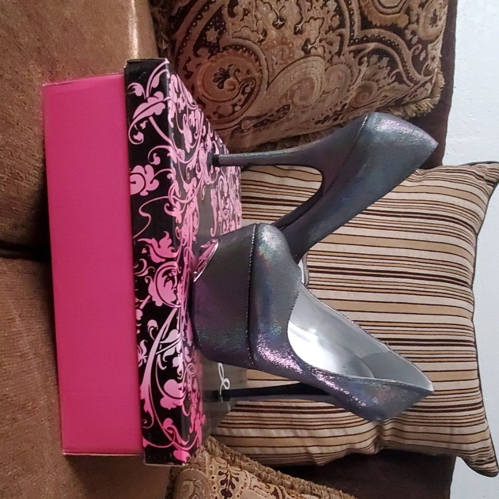 High Heels - image 1